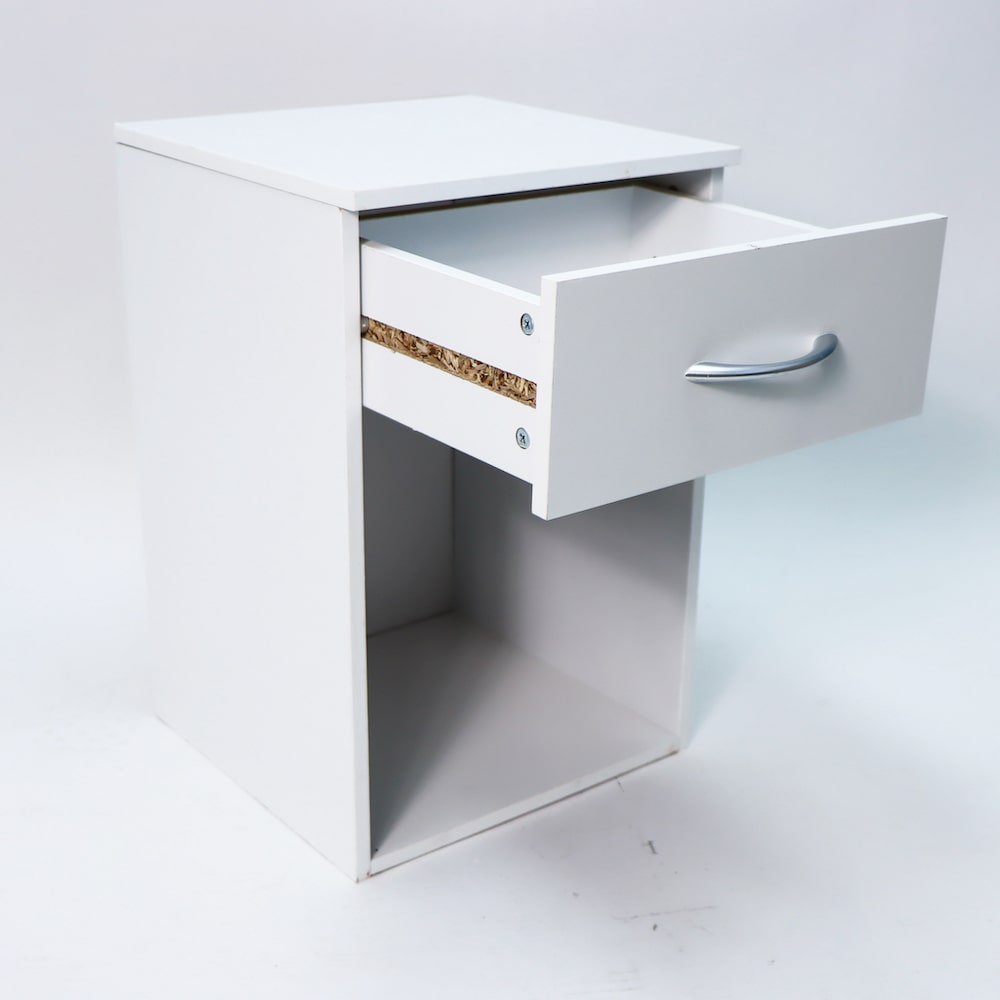 床邊單桶矮櫃拉開抽屜