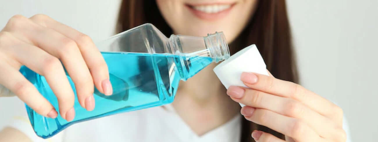 【漱口水推薦】漱口水幾時用？一文睇清漱口水功效及副作用！