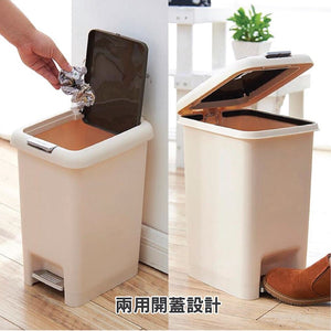Spot On double lid trash bin opened by hand and by foot pedal