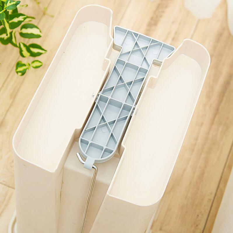 Spot On double lid trash can bottom